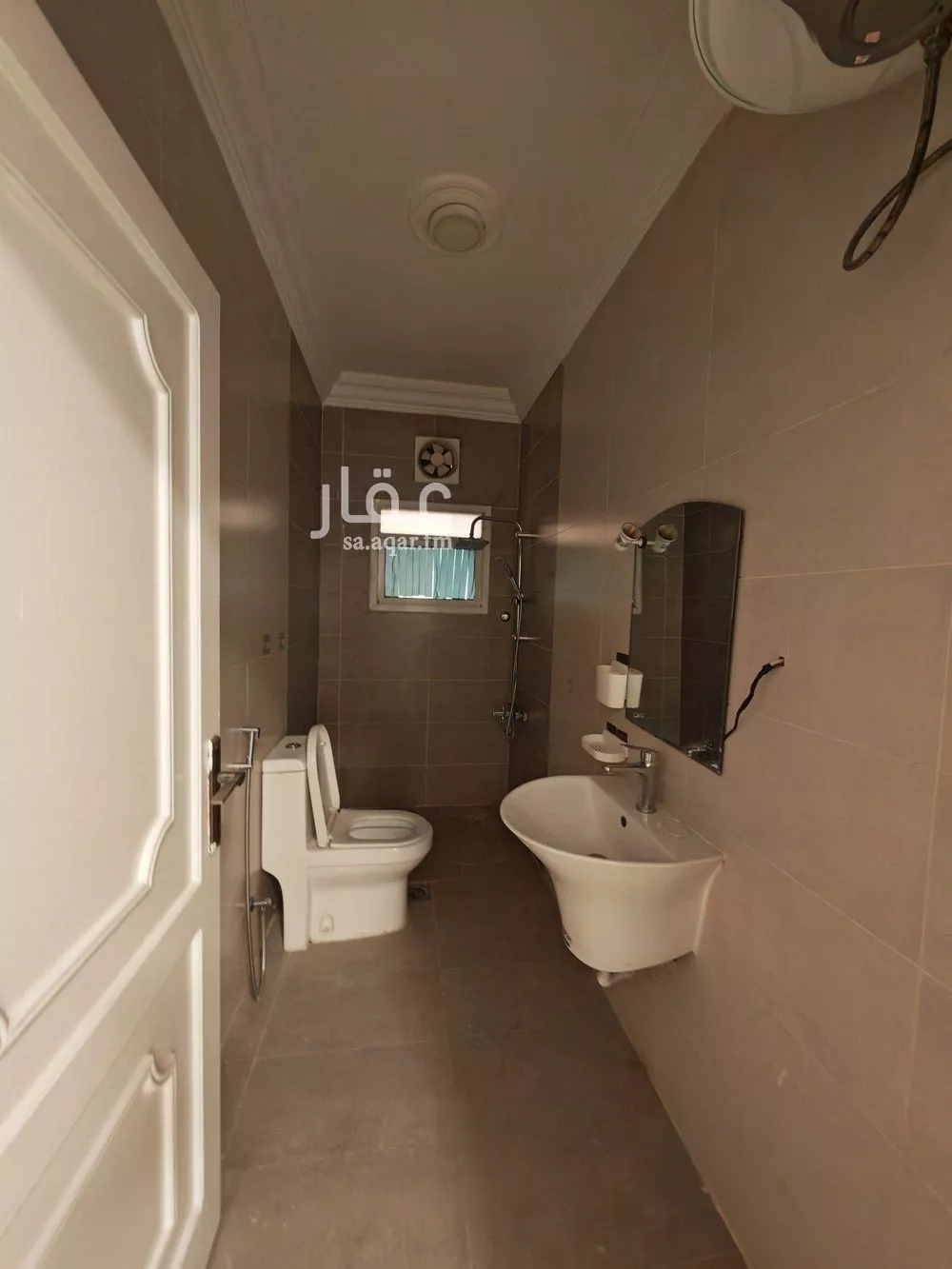 5 bedroom apartment in Al Salamah 11