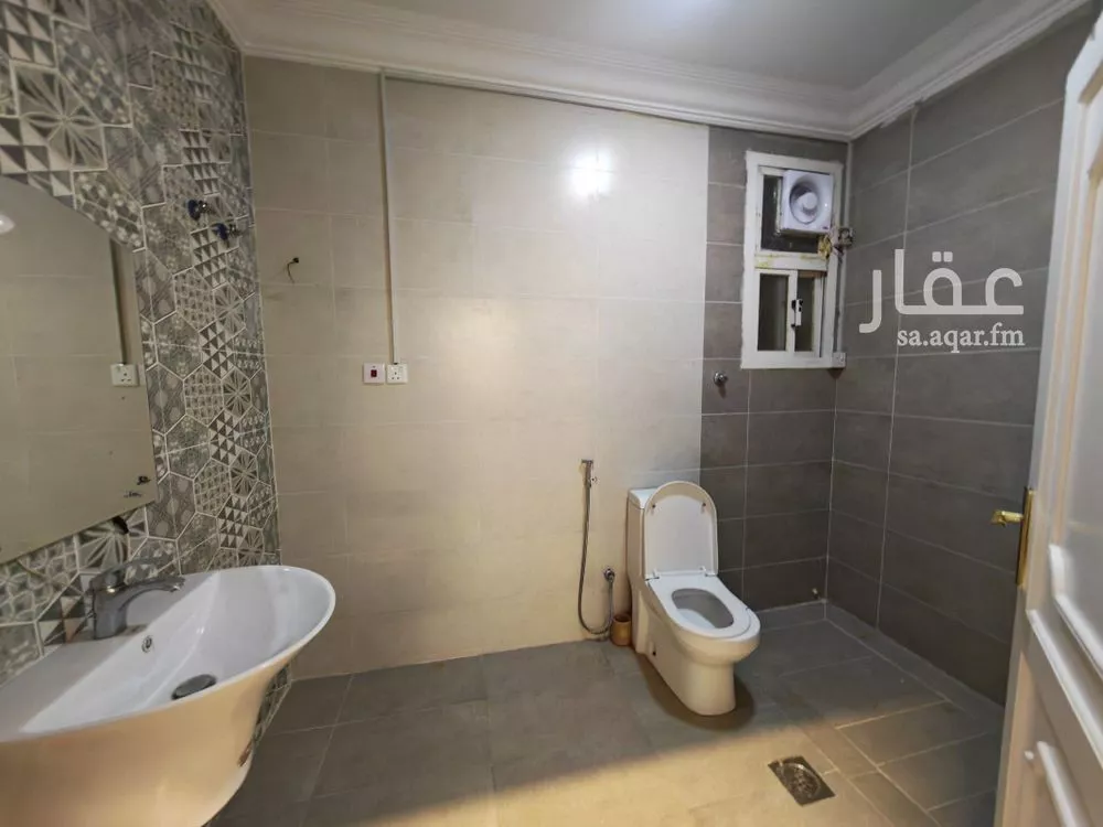5 bedroom apartment in Al Salamah 10