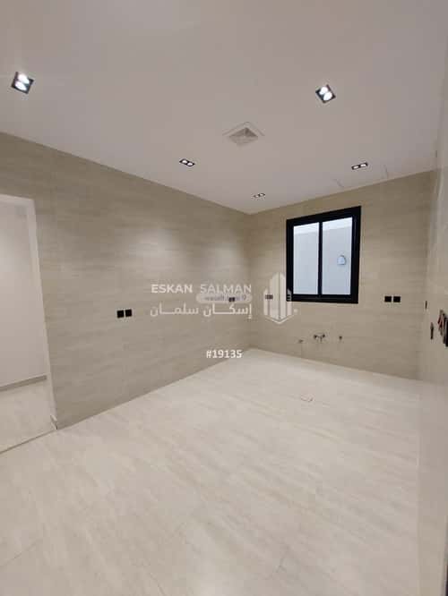 5 bedroom floor in Al Maizilah 5