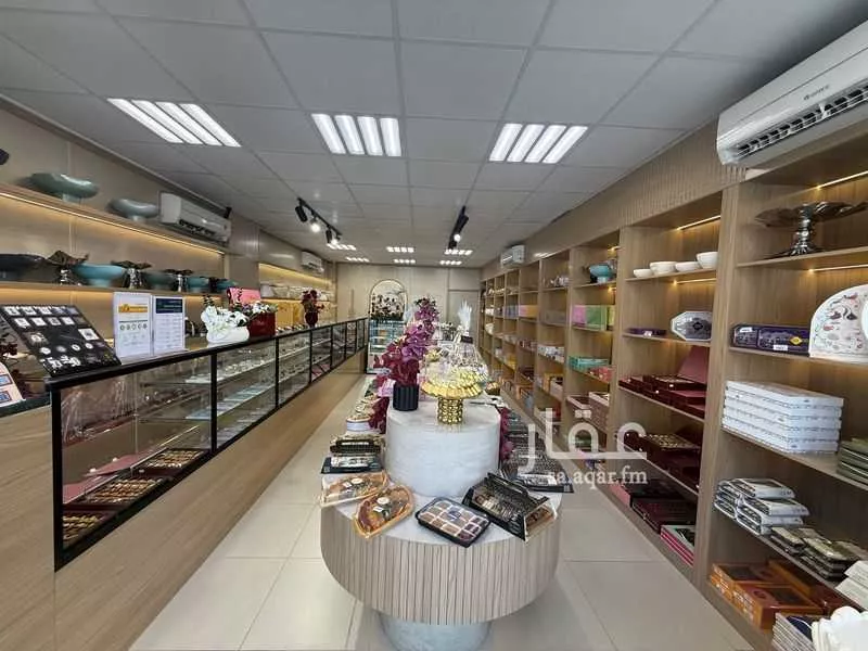 shop in Al Aziziyah, Riyadh 5