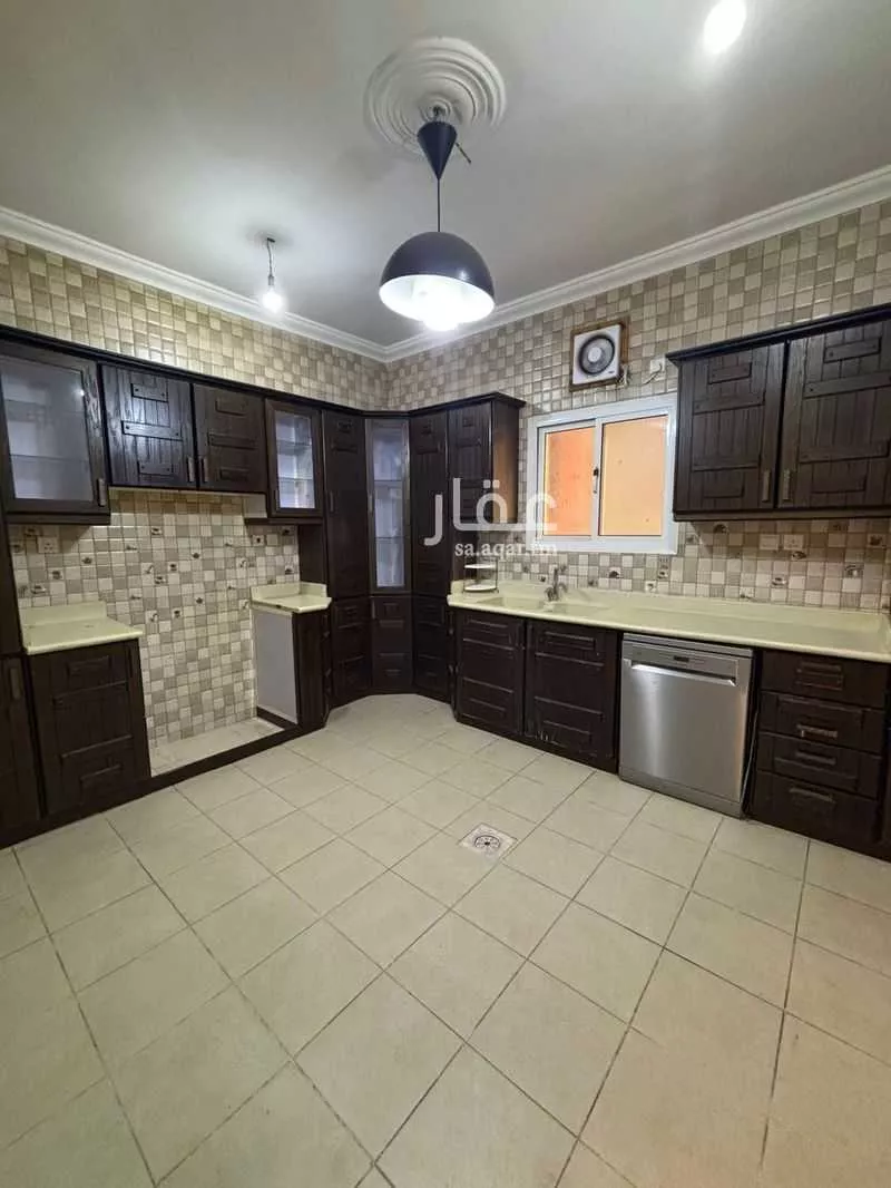 5 bedroom apartment in Al Salamah 7