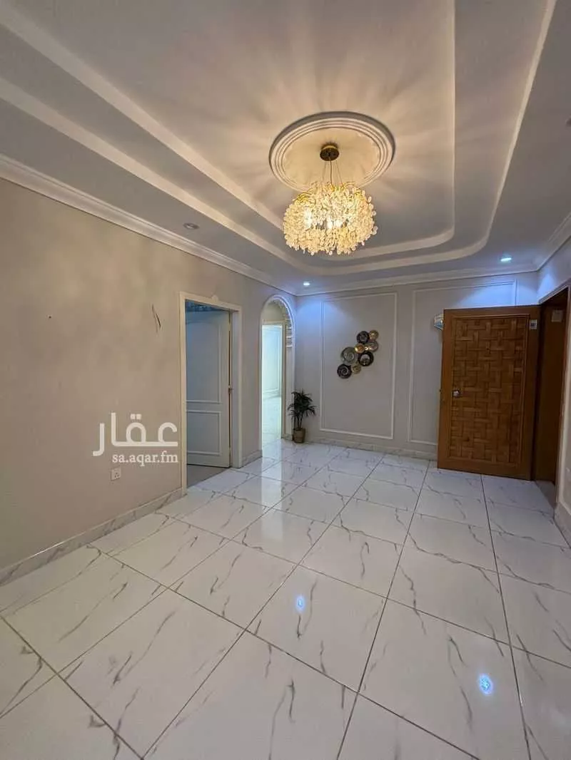 5 bedroom apartment in Al Salamah 8