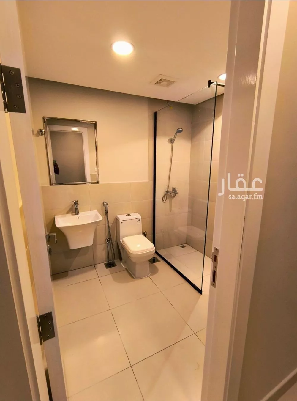 4 bedroom apartment in Al Hamdaniyah 3