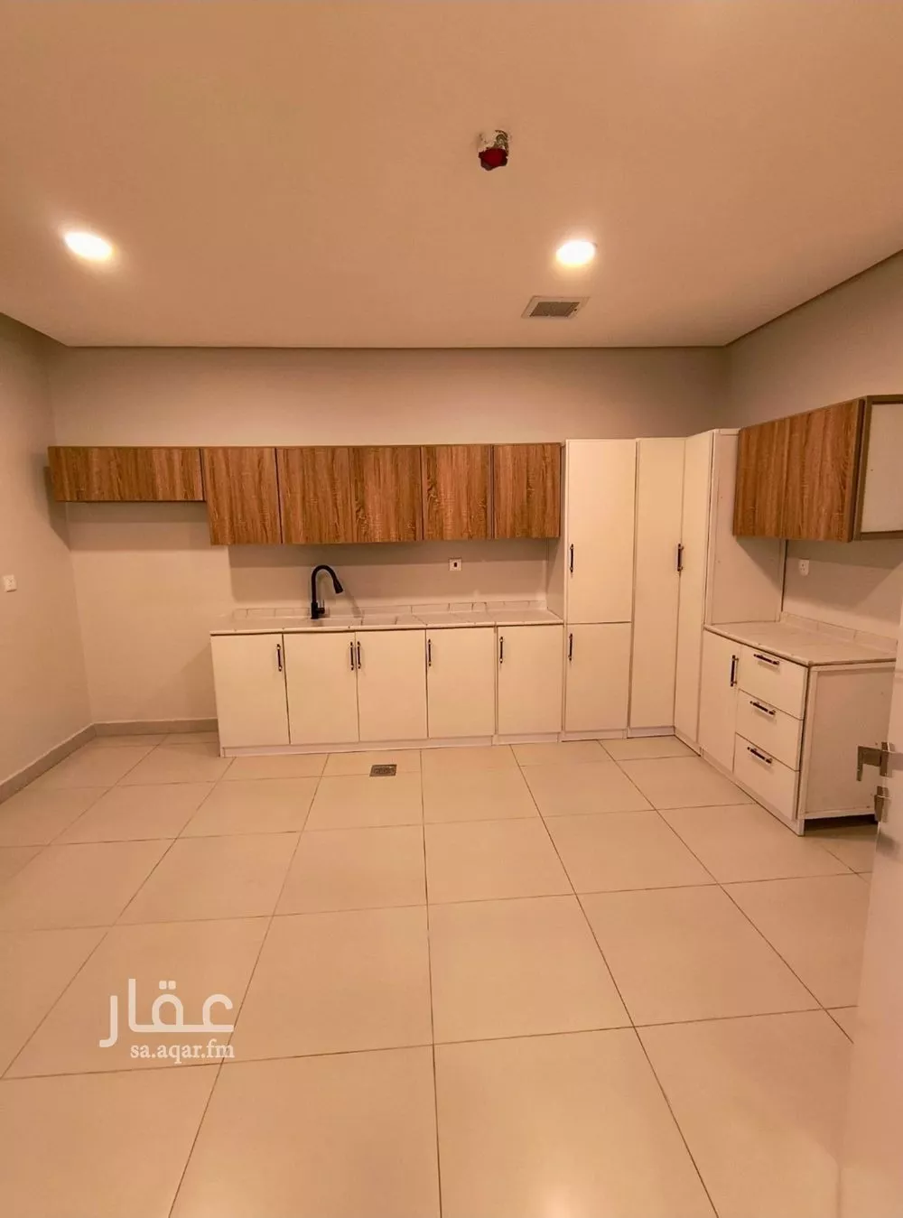 4 bedroom apartment in Al Hamdaniyah 7