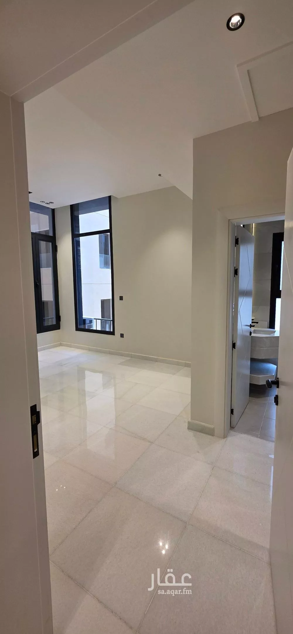 5 bedroom villa in Al Zahra 23