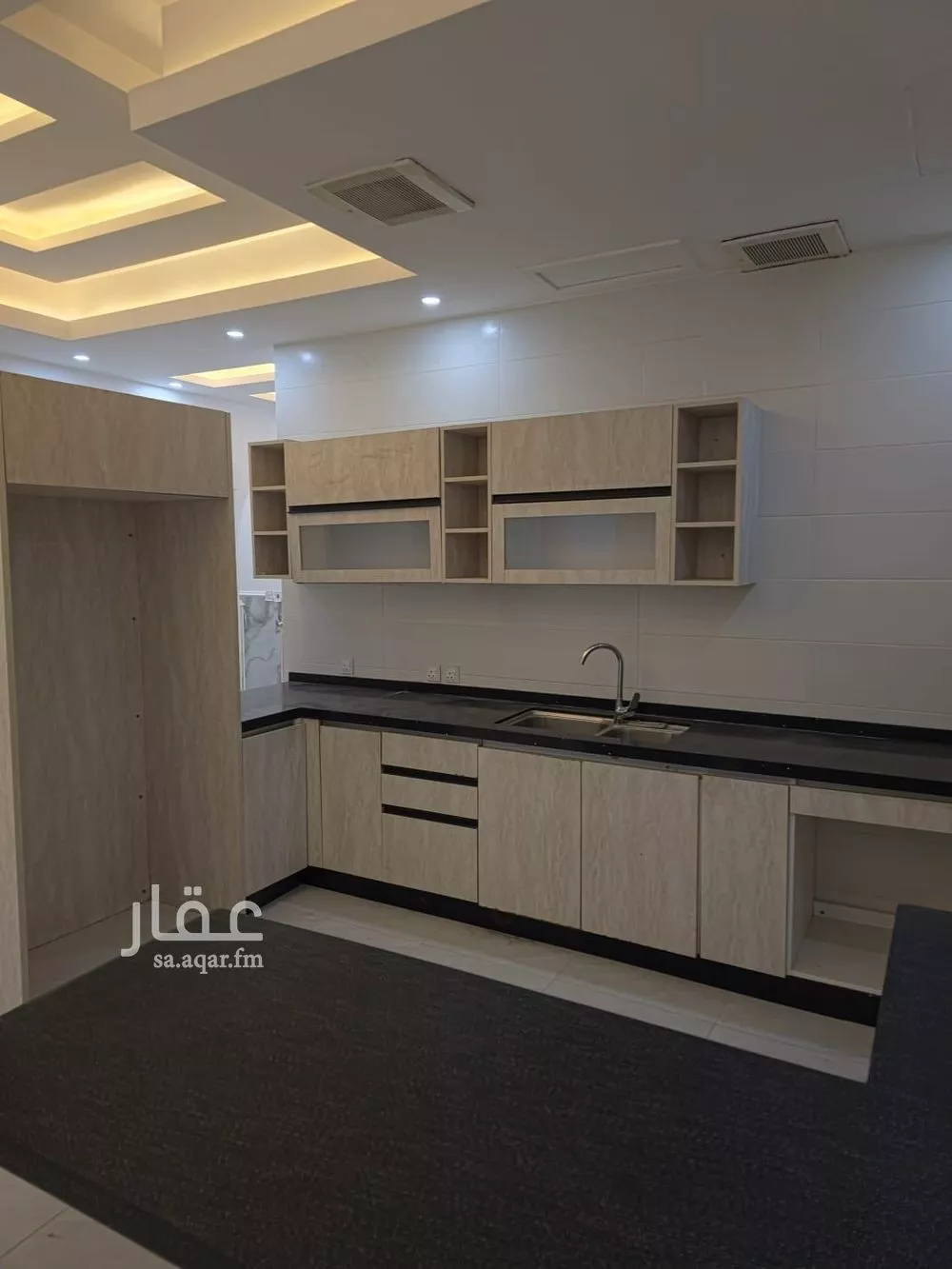 5 bedroom apartment in Al Salamah 30