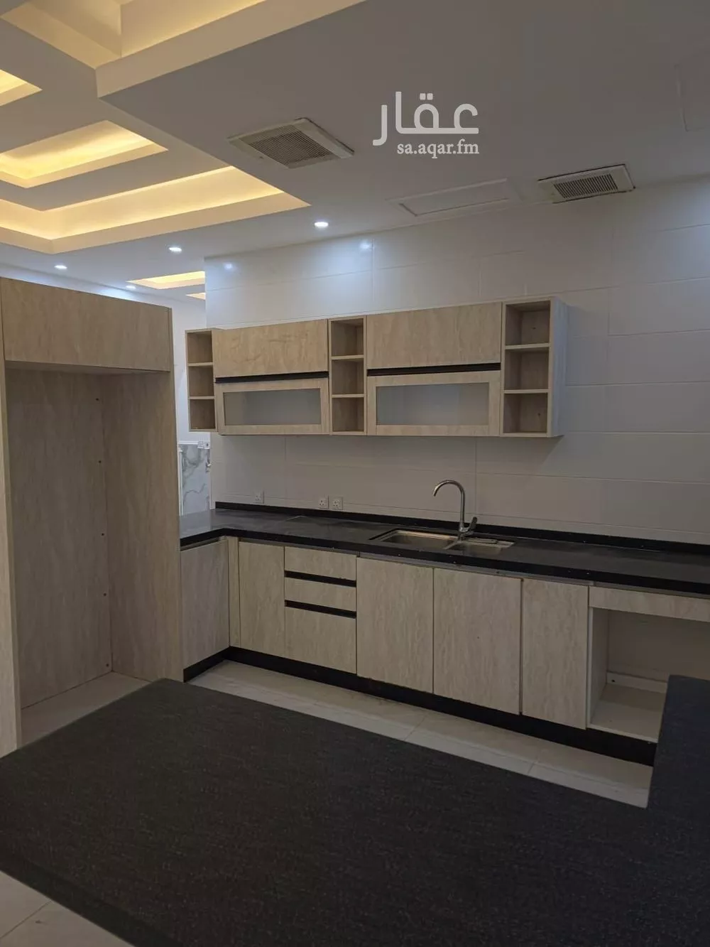 5 bedroom apartment in Al Salamah 9