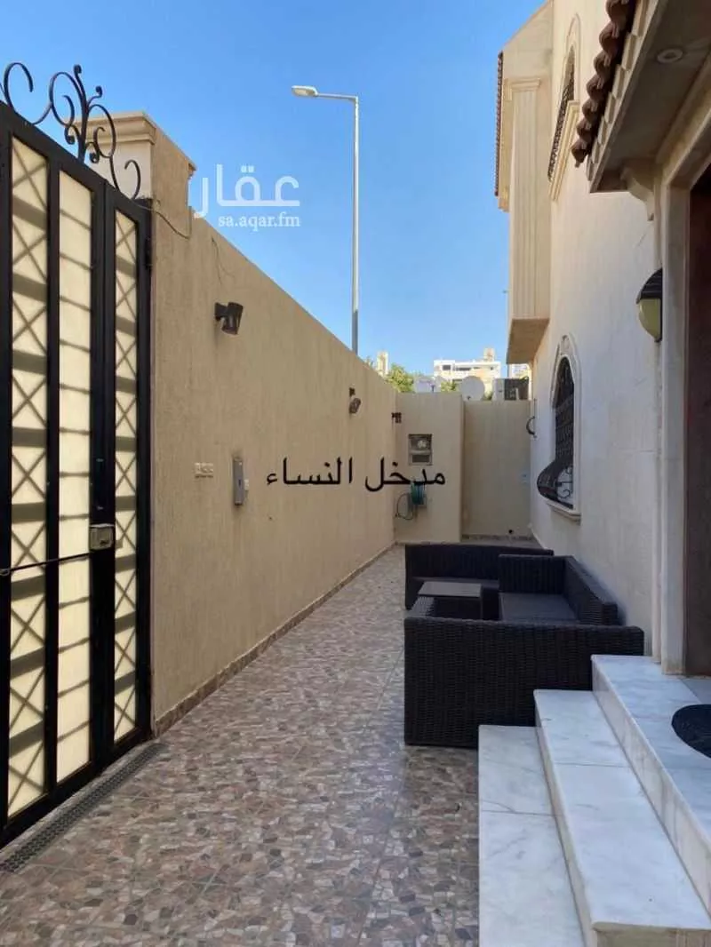 5 bedroom villa in At Taawon, Riyadh 3