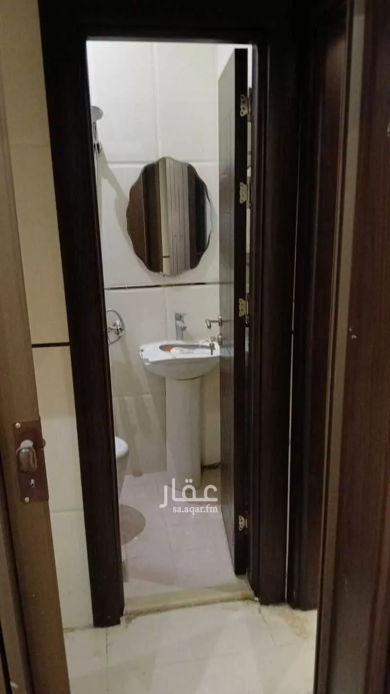 شقة 4 غرف في الصفا 10