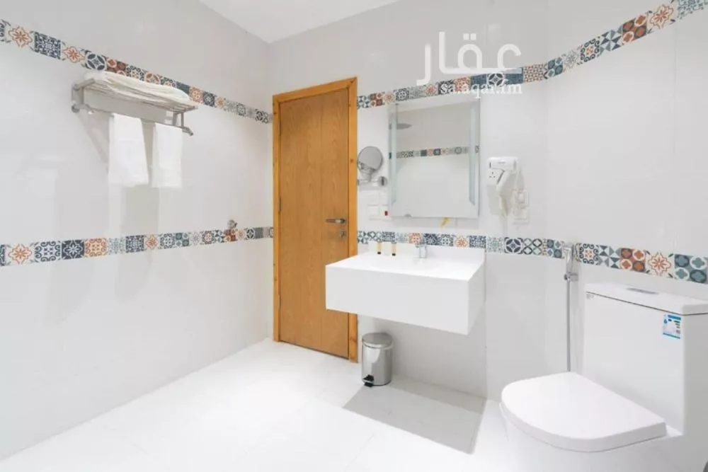 5 bedroom apartment in Az Zomorod 9