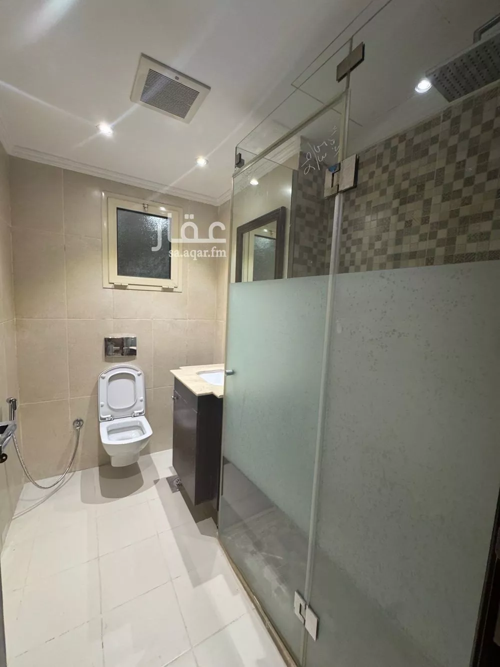 5 bedroom apartment in Al Shati 12