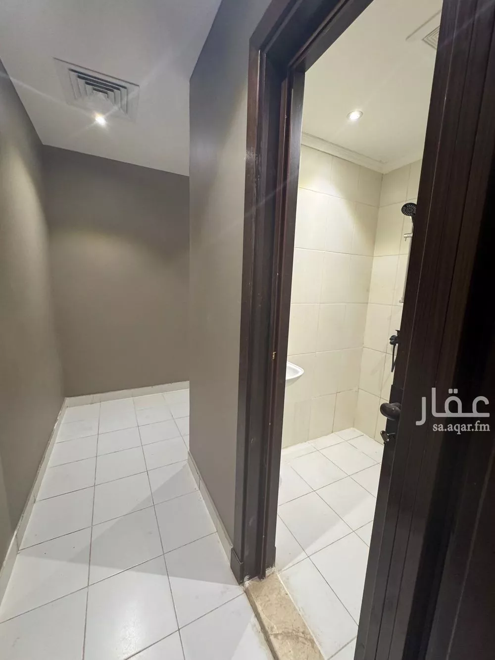 5 bedroom apartment in Al Shati 15