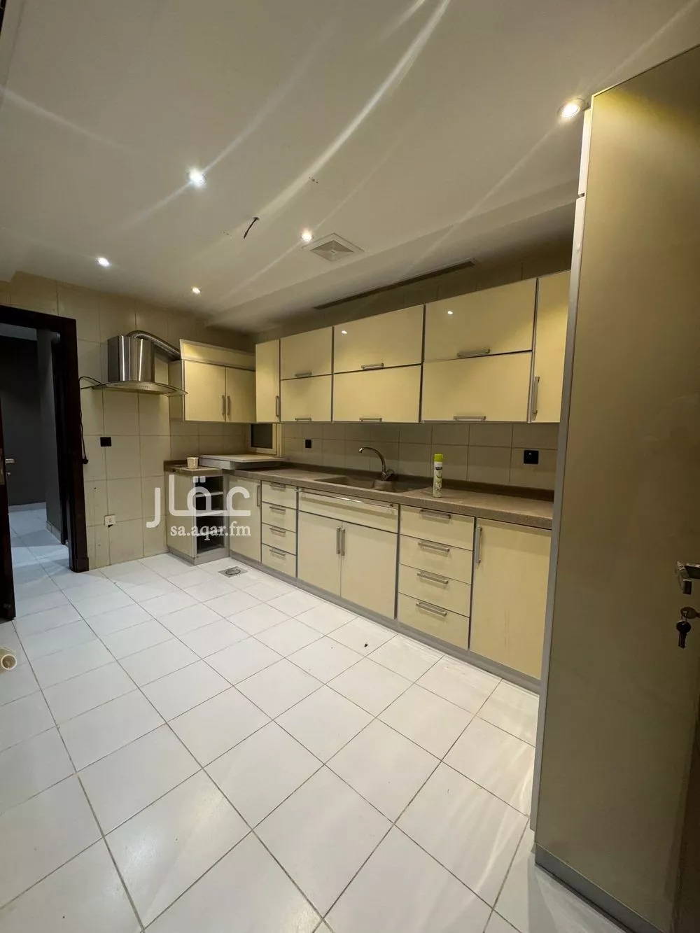 5 bedroom apartment in Al Shati 16