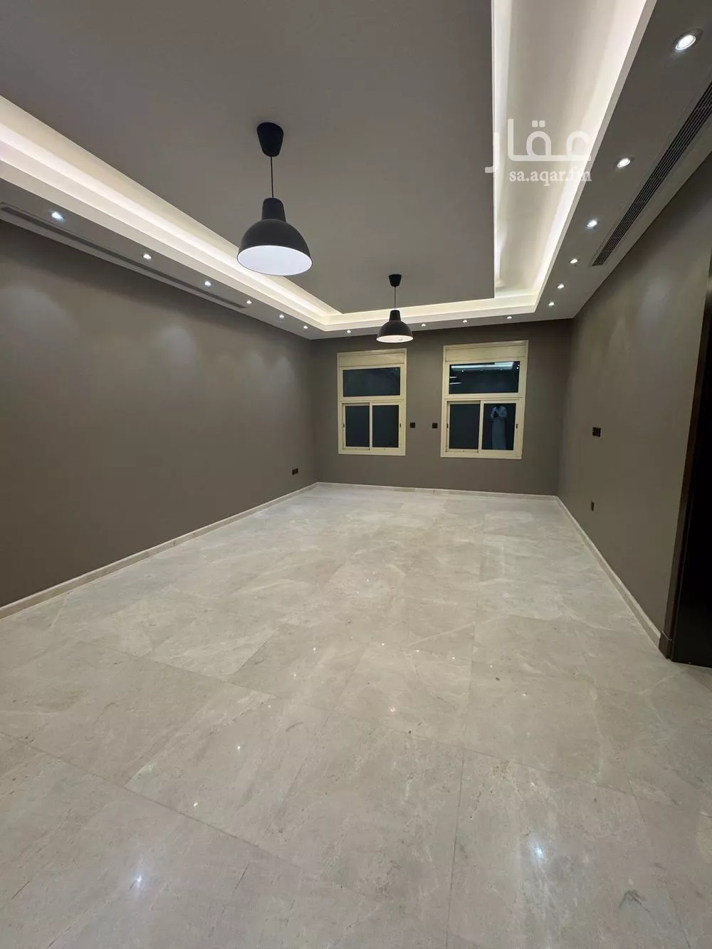 5 bedroom apartment in Al Shati 21