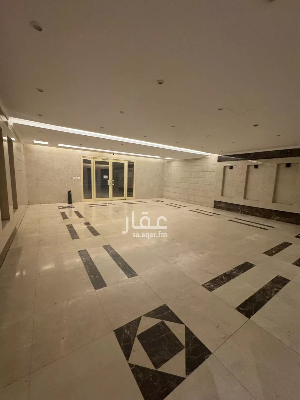 5 bedroom apartment in Al Shati 4
