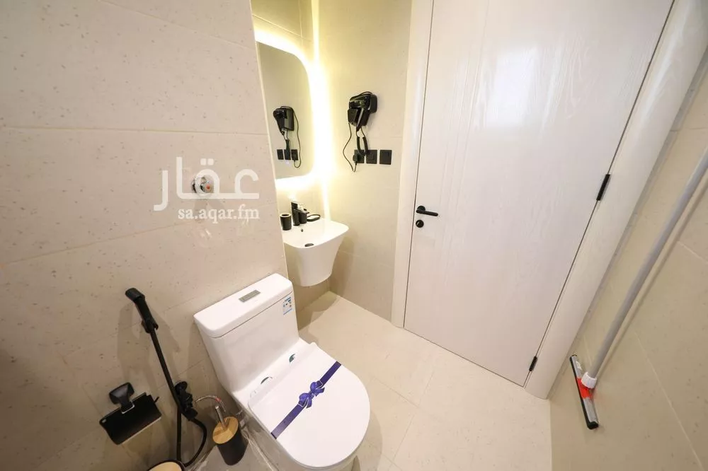 2 bedroom apartment in Al Salamah 20