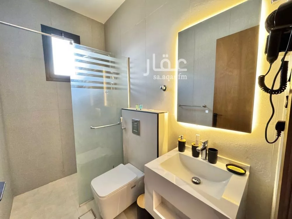 2 bedroom apartment in Al Salamah 21