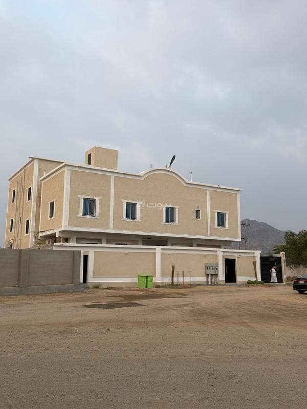 4 bedroom apartment in Makkah 2