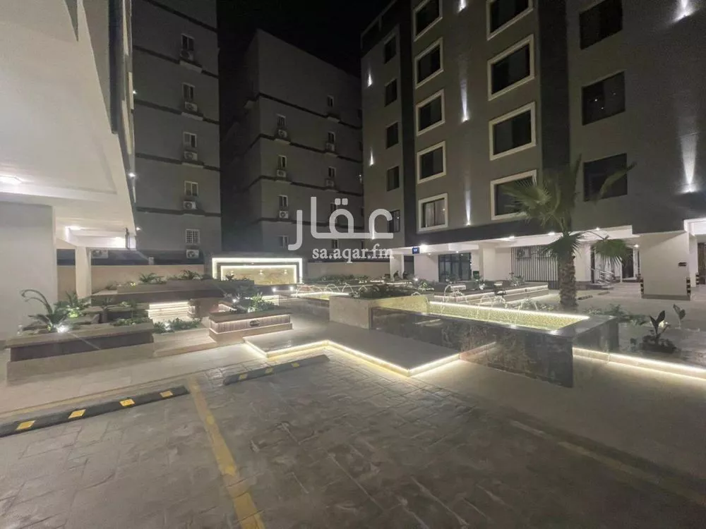 4 bedroom apartment in Al Rawdah 5