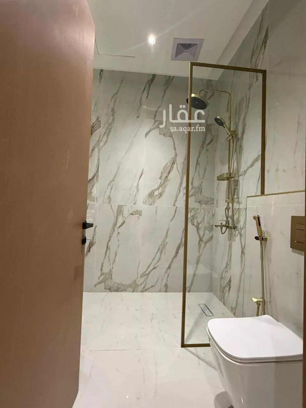 5 bedroom villa in Al Yaqout 9