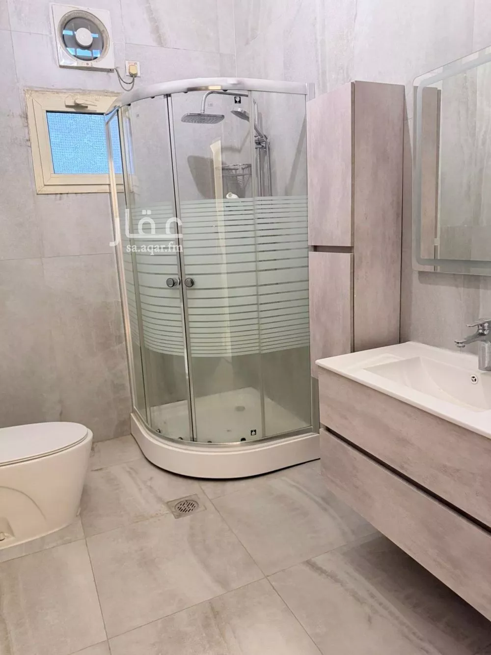8 bedroom floor in Taibah 2
