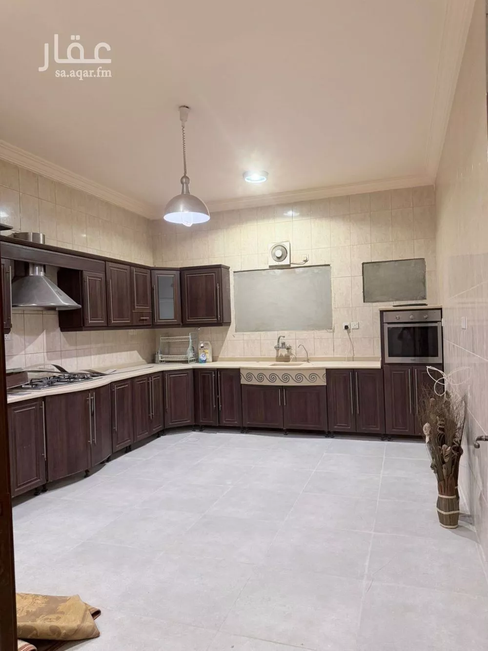 8 bedroom floor in Taibah 3