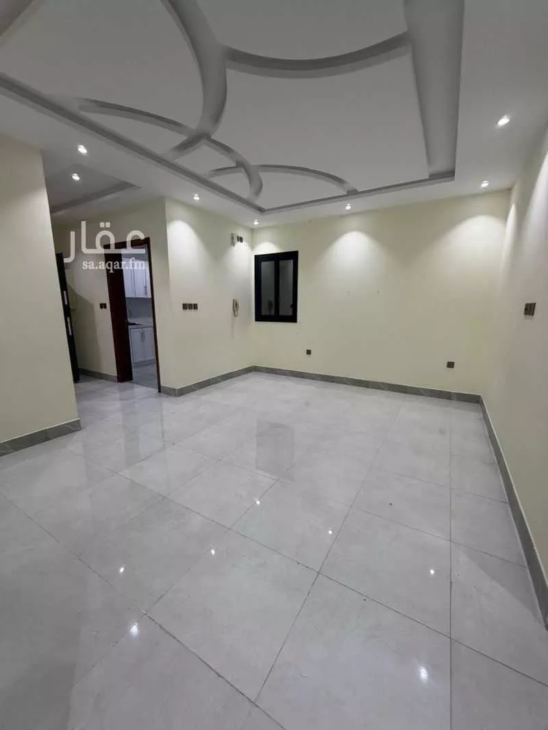 4 bedroom apartment in Al Rabwa 4