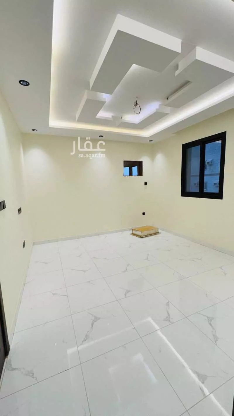 شقة 4 غرف في الريان 8