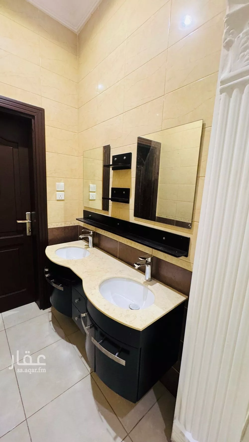 شقة 5 غرف في الريان 7