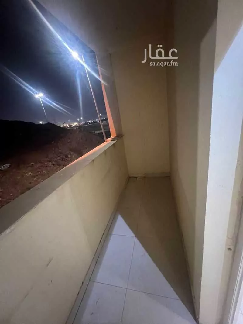 شقة 5 غرف في الريان 8