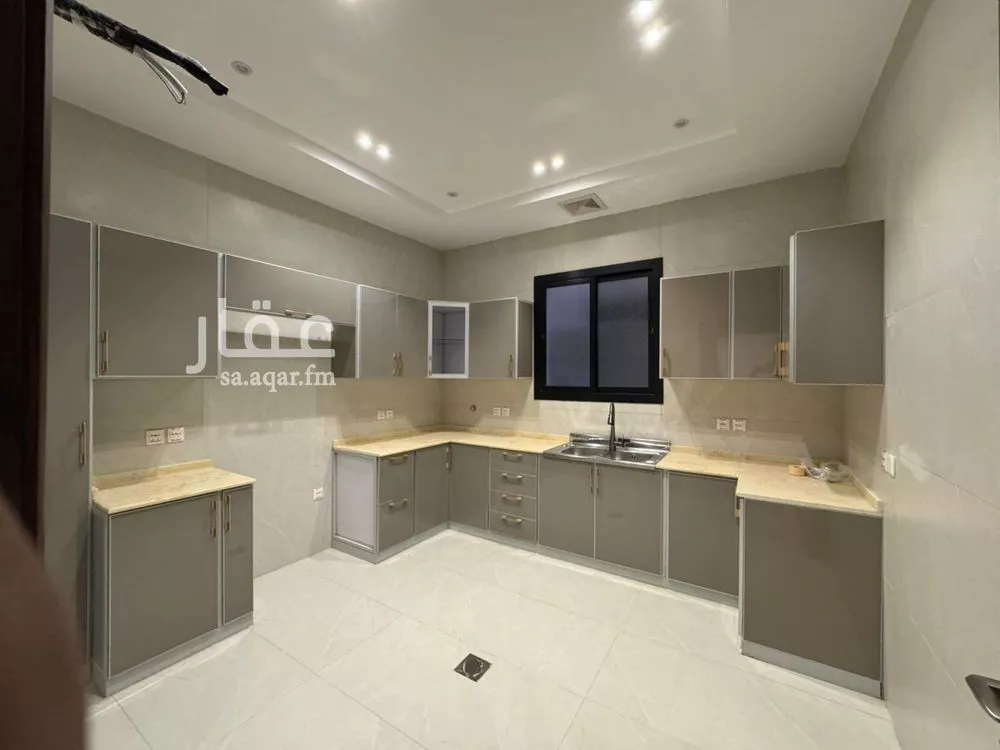 4 bedroom apartment in Al Sawari 12
