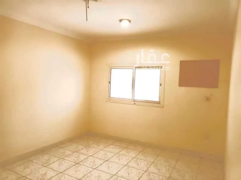 3 bedroom apartment in Al Sharafiyah 4