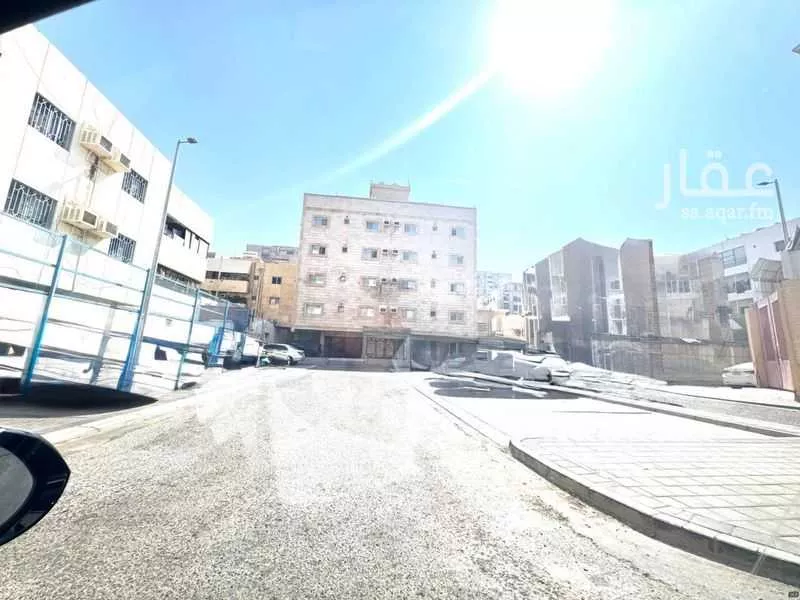 3 bedroom apartment in Al Sharafiyah 5