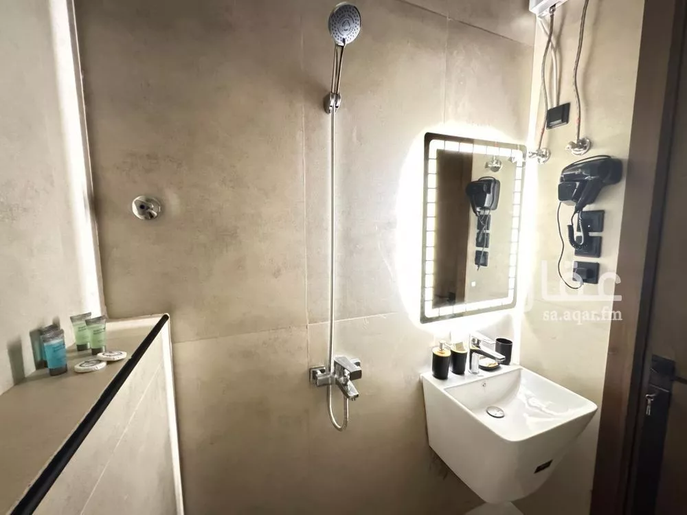 1 bedroom apartment in Al Salamah 12