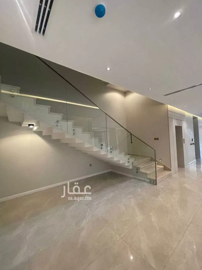 فيلا 5 غرف في البحر 7