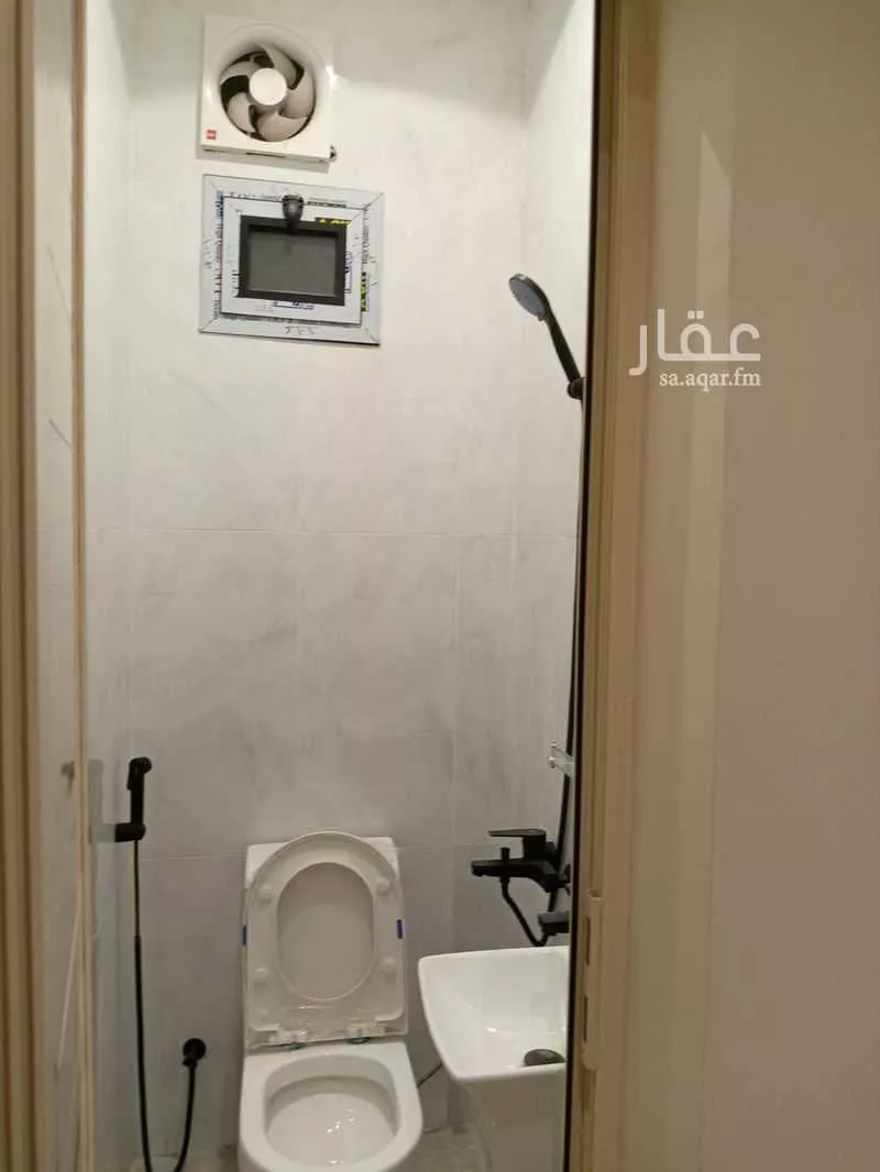 شقة 6 غرف في الرويس 7