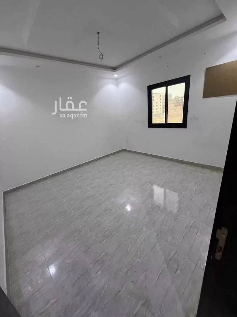 شقة 6 غرف في الريان 19