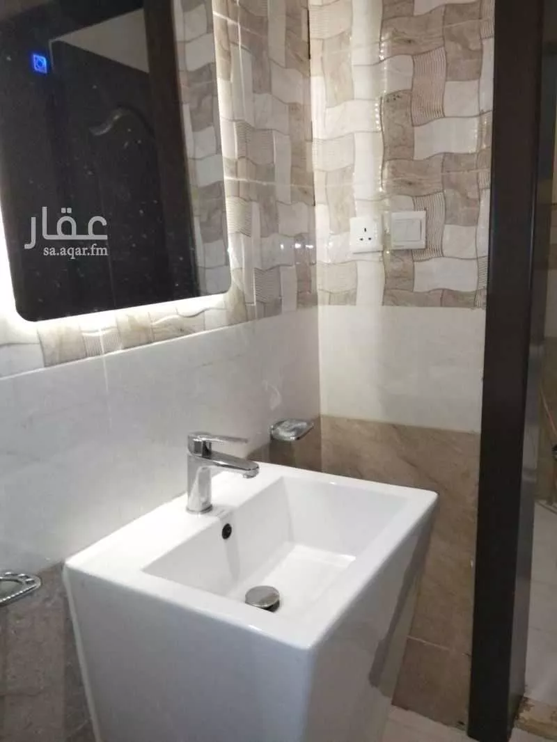 6 bedroom apartment in Al Salamah 3
