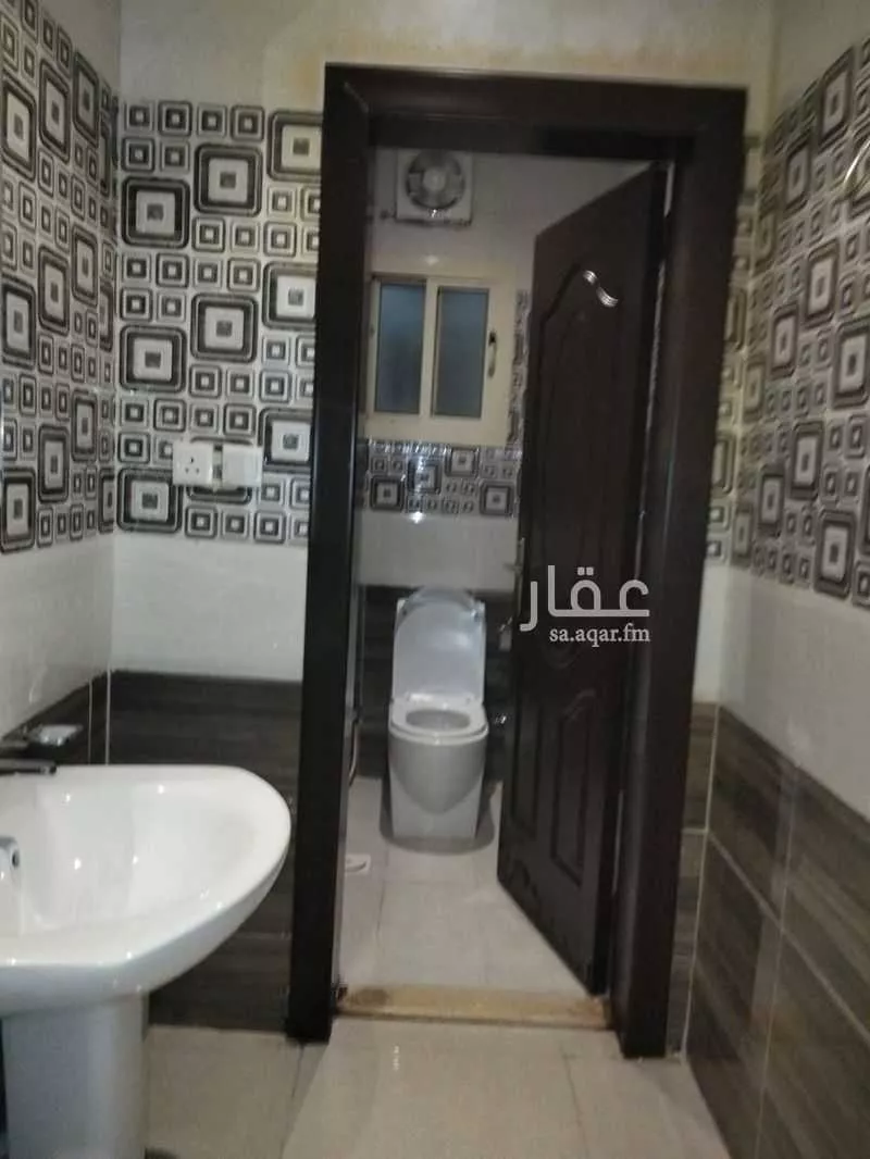 6 bedroom apartment in Al Salamah 5