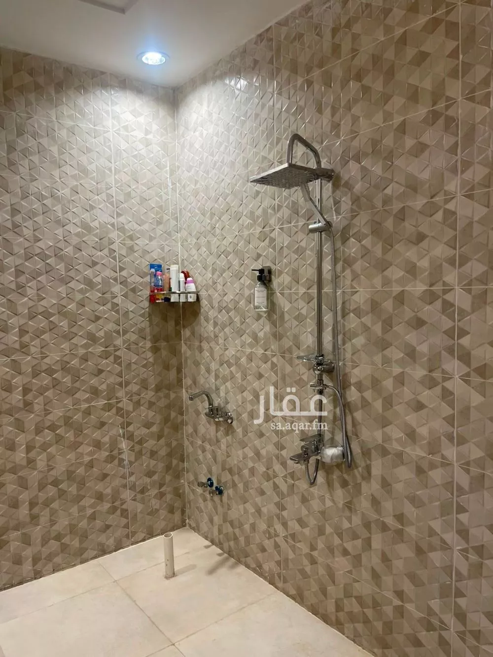 5 bedroom villa in Dhahrat Laban, Riyadh 16