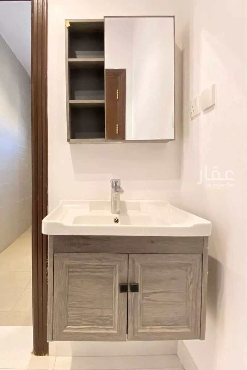 3 bedroom apartment in Al Salamah 13