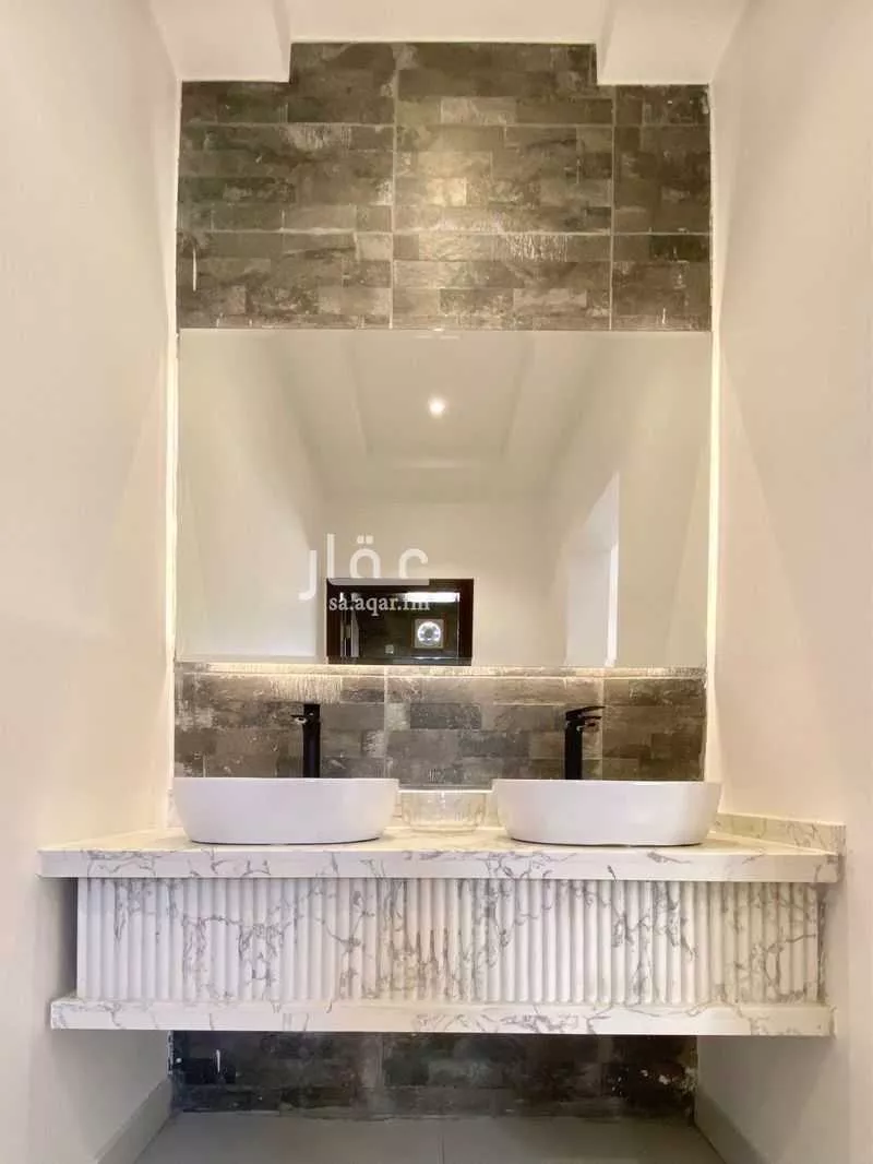 3 bedroom apartment in Al Salamah 6