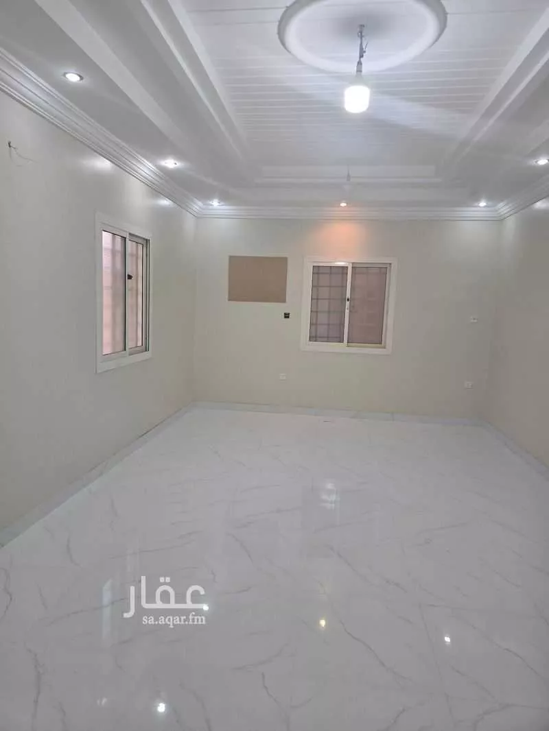 5 bedroom apartment in Al Hamdaniyah 3