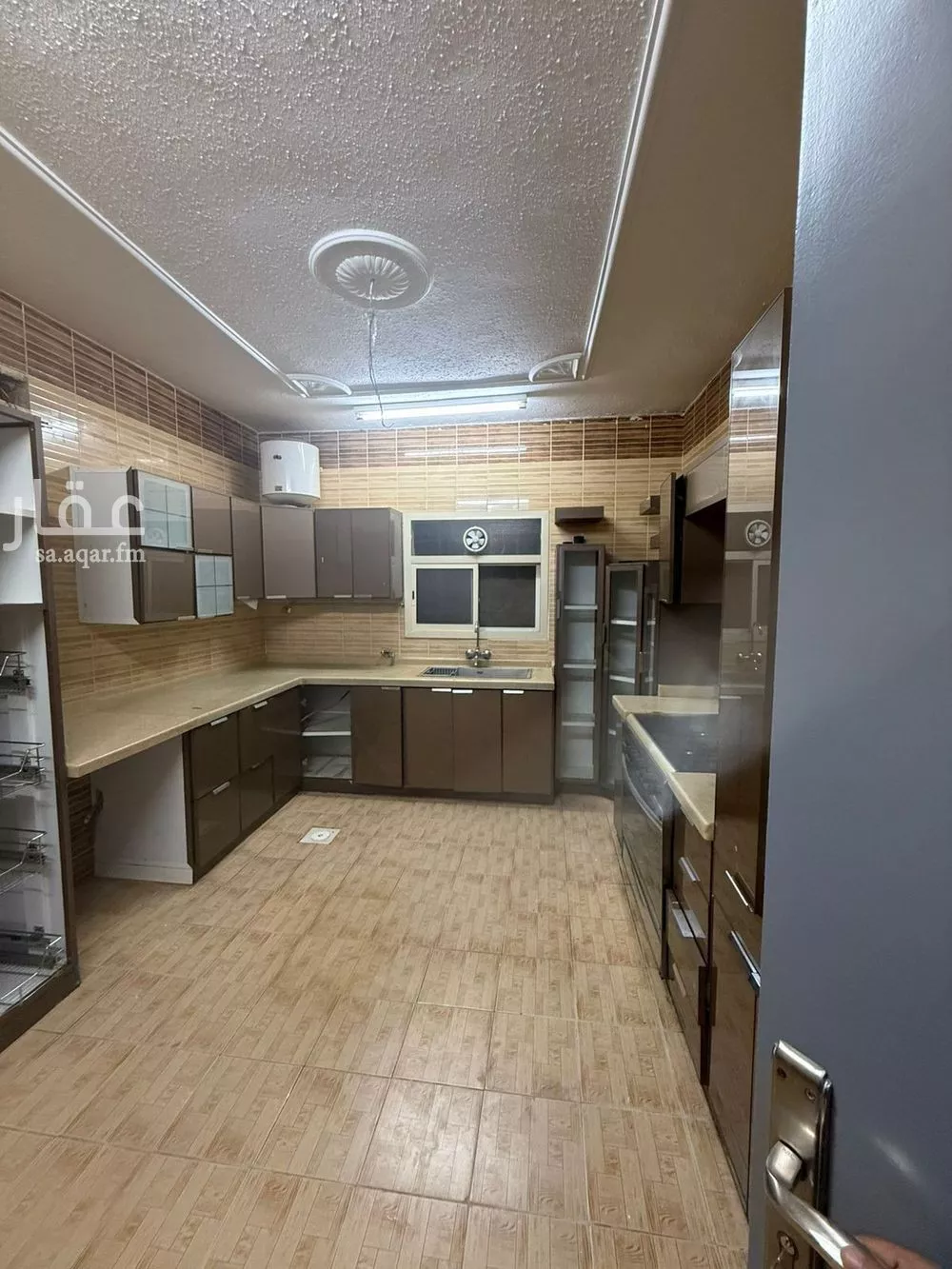 شقة 4 غرف في الرمال 2