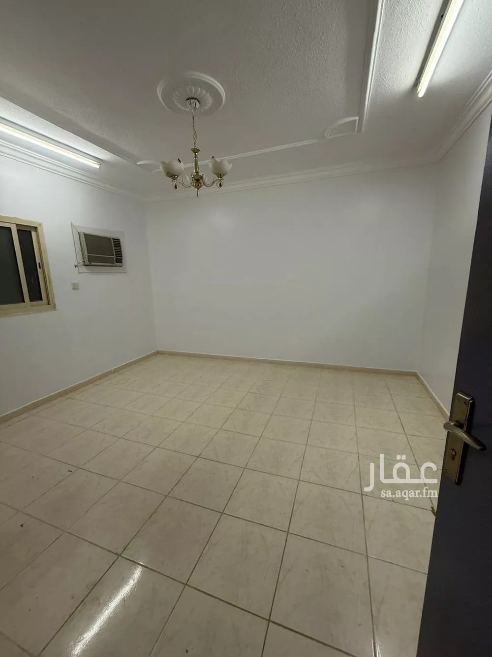 شقة 4 غرف في الرمال 5