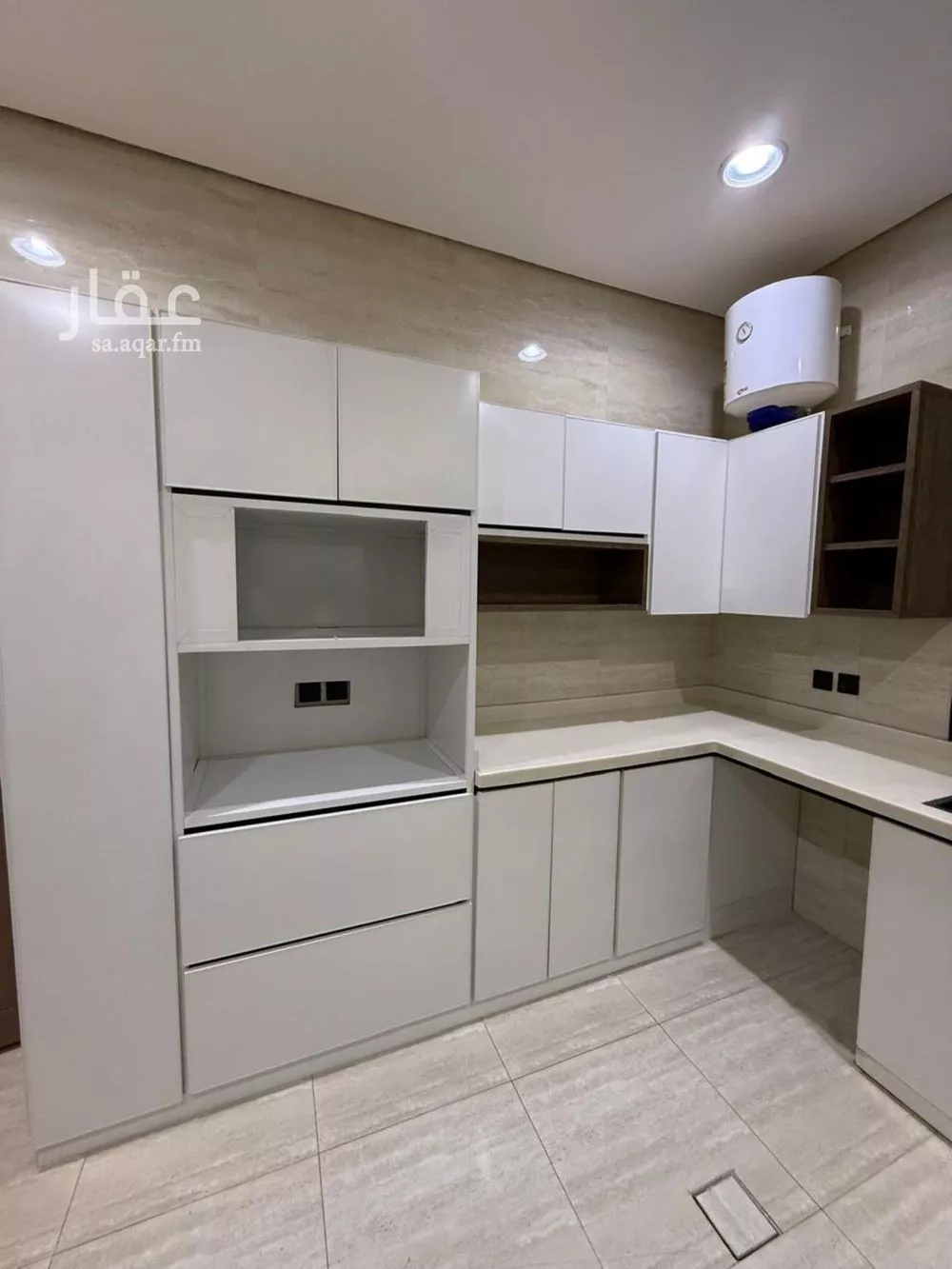 4 bedroom apartment in Al Munsiyah, Riyadh 5
