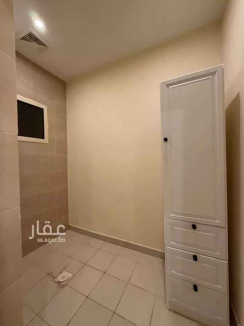 شقة 5 غرف في الصفا 10