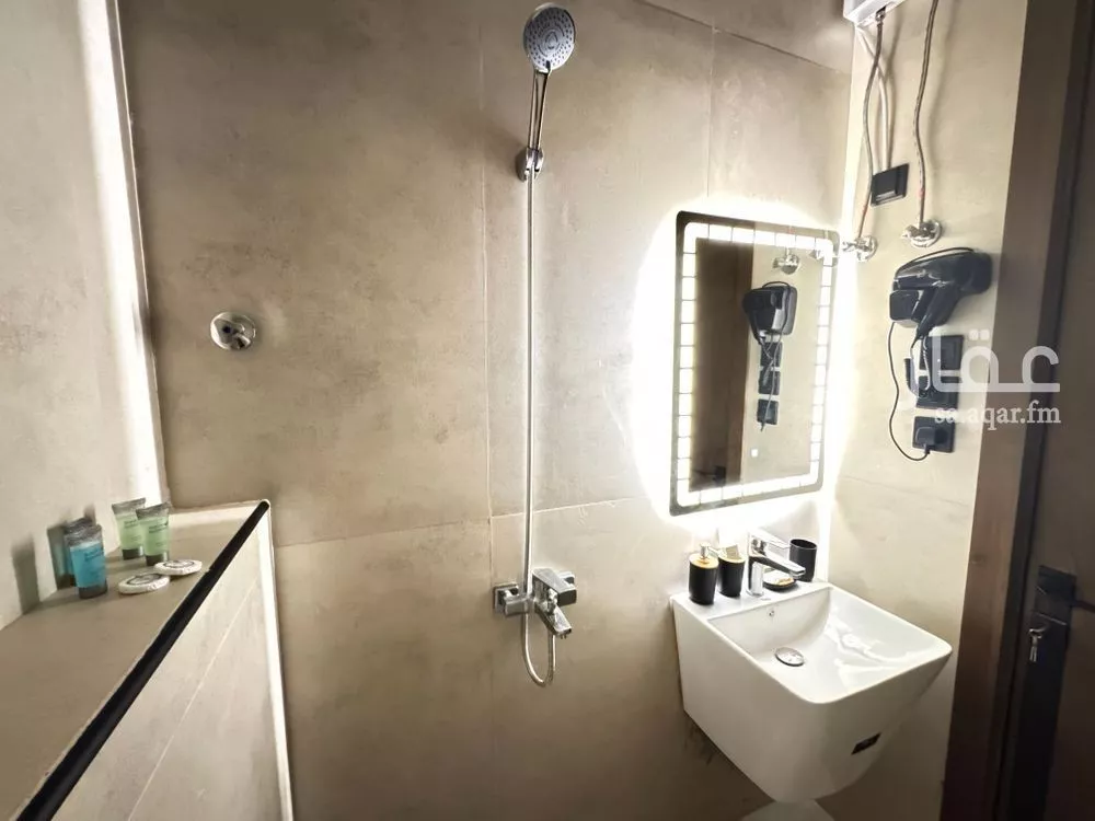 1 bedroom apartment in Al Salamah 9
