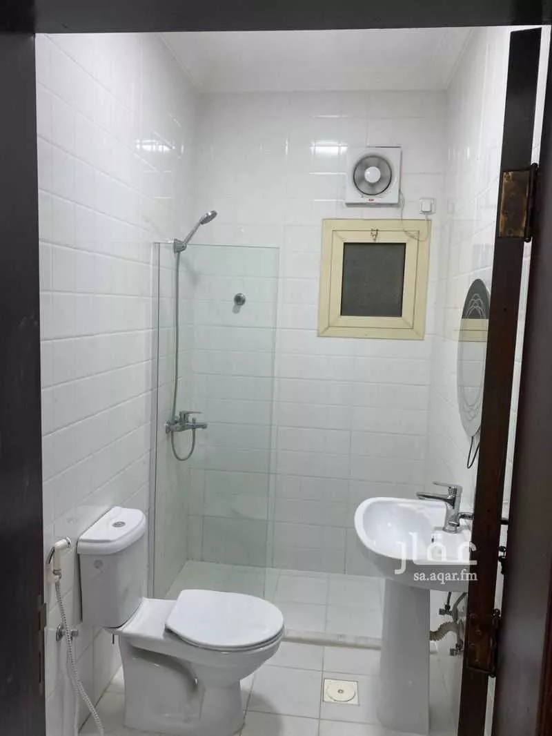 3 bedroom apartment in Al Hamdaniyah 7