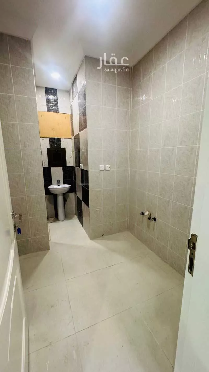 5 bedroom apartment in Ar Rayan 15
